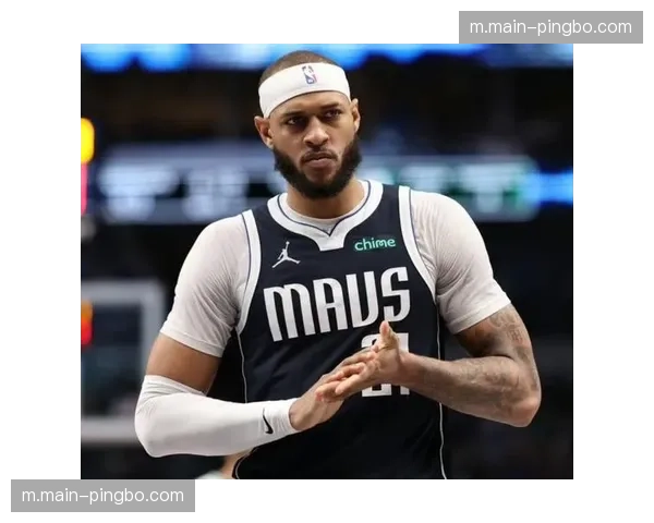 加福德右脚踝伤病管理出战存疑 独行侠篮下终结效率受影响 加福德右脚踝伤病管理出战存疑 独行侠篮下终结效率受影响